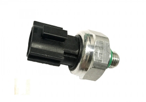 NEW AC A/C Pressure Transducer Switch For MT1202 921363Z600 MR306627